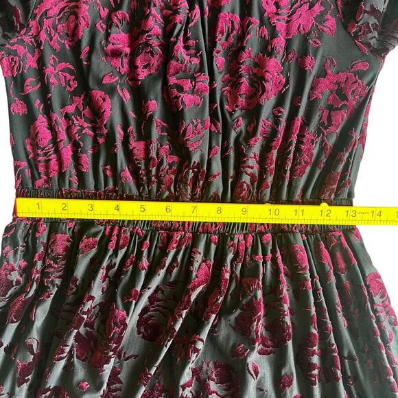 Modcloth Women's Very Visionary Mock Neck Burnout Velvet Dress Burgundy Medium - Picture 11 of 12